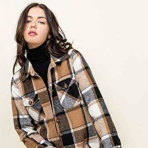 Time & True Plaid Shacket Pockets Black,Tan,&White Cottagecore Whimsy Urban